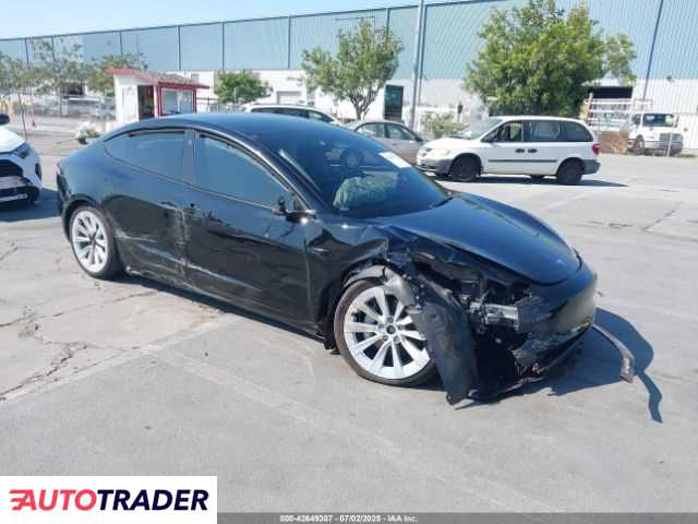 Tesla Model 3 2023
