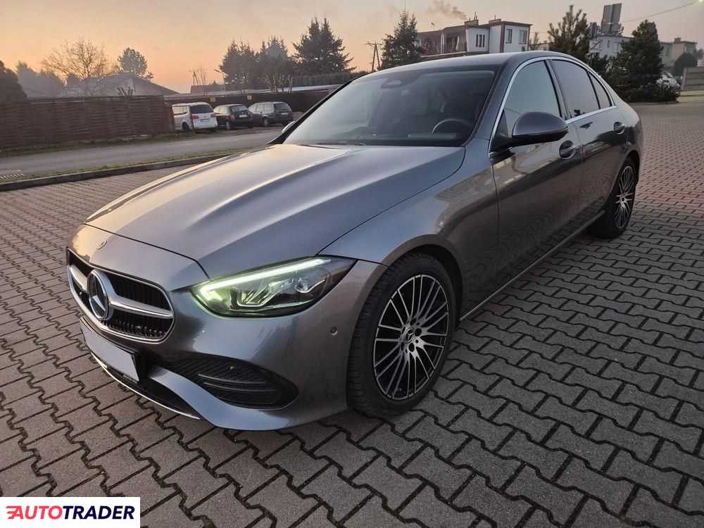 Mercedes C-klasa 2023 2.0 163 KM