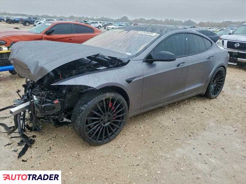Tesla Model S 2022