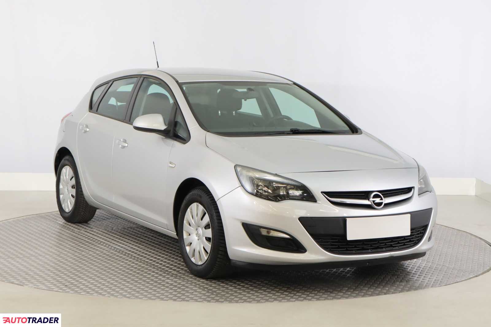 Opel Astra 2015 1.6 108 KM