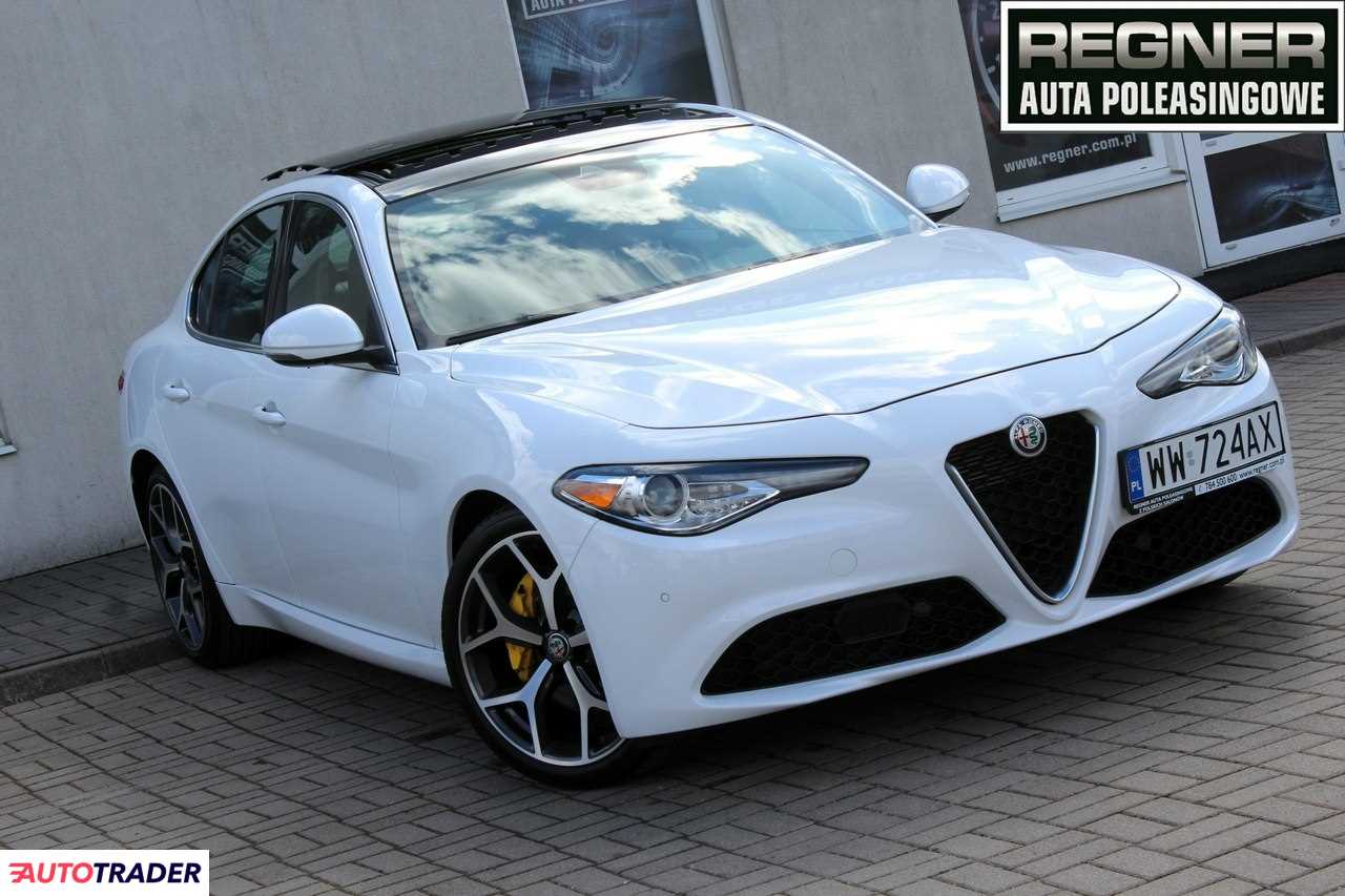 Alfa Romeo Giulia 2021 2.0 280 KM