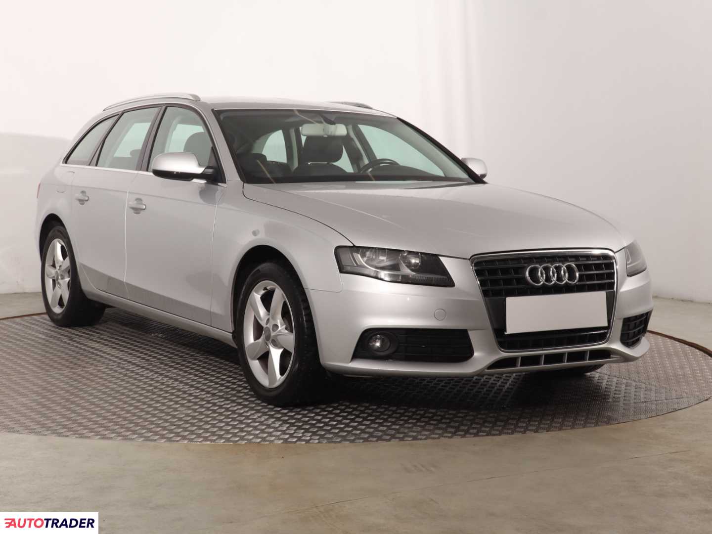 Audi A4 2010 2.0 118 KM