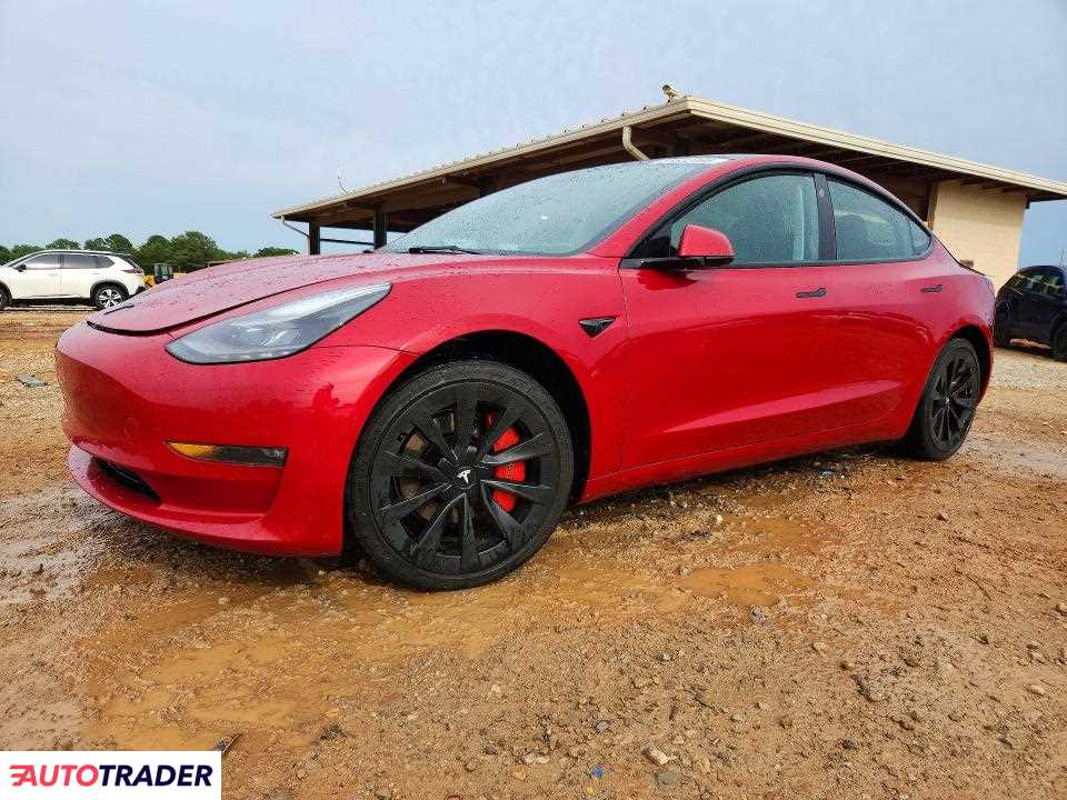 Tesla Model 3 2022