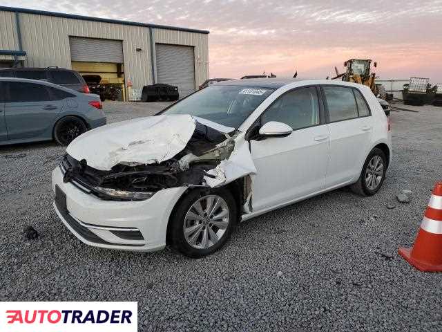 Volkswagen Golf 2021 1