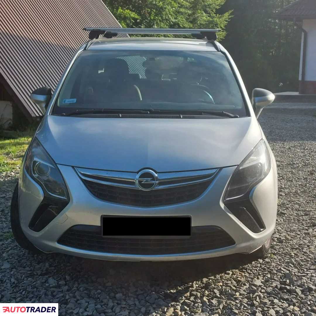 Opel Zafira 2014 1.4 140 KM Opel Zafira 2014 1.4 140 KM