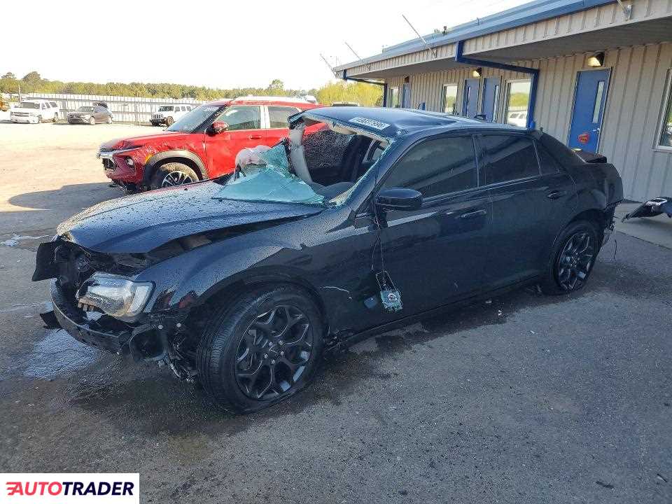 Chrysler 300C 2020 3
