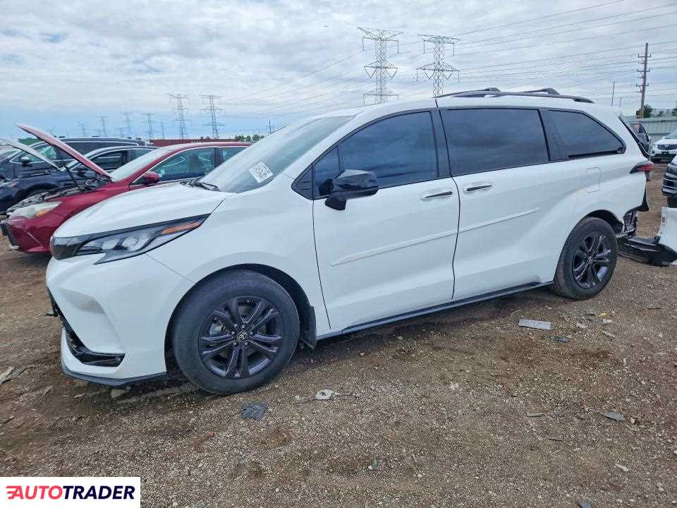 Toyota Sienna 2024 2