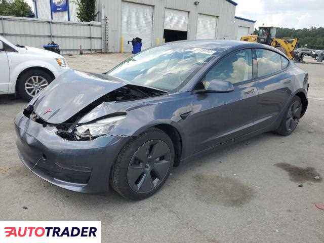 Tesla Model 3 2023