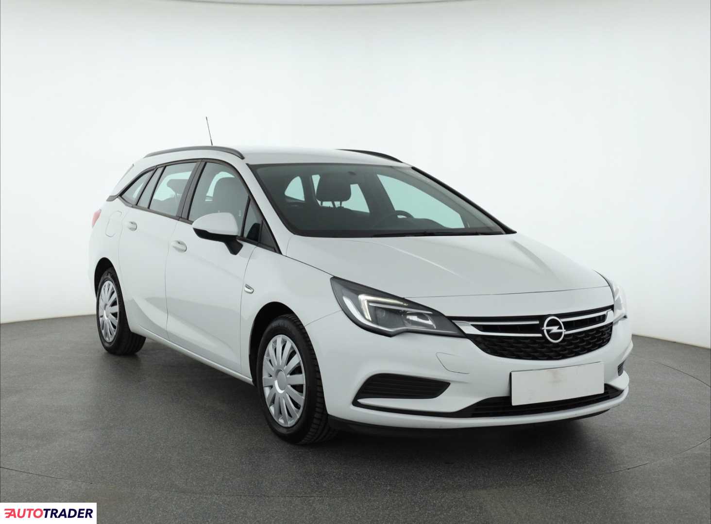 Opel Astra 2019 1.6 108 KM