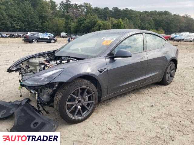 Tesla Model 3 2023