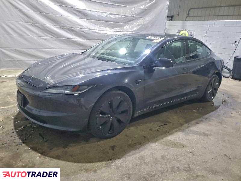 Tesla Model 3 2024