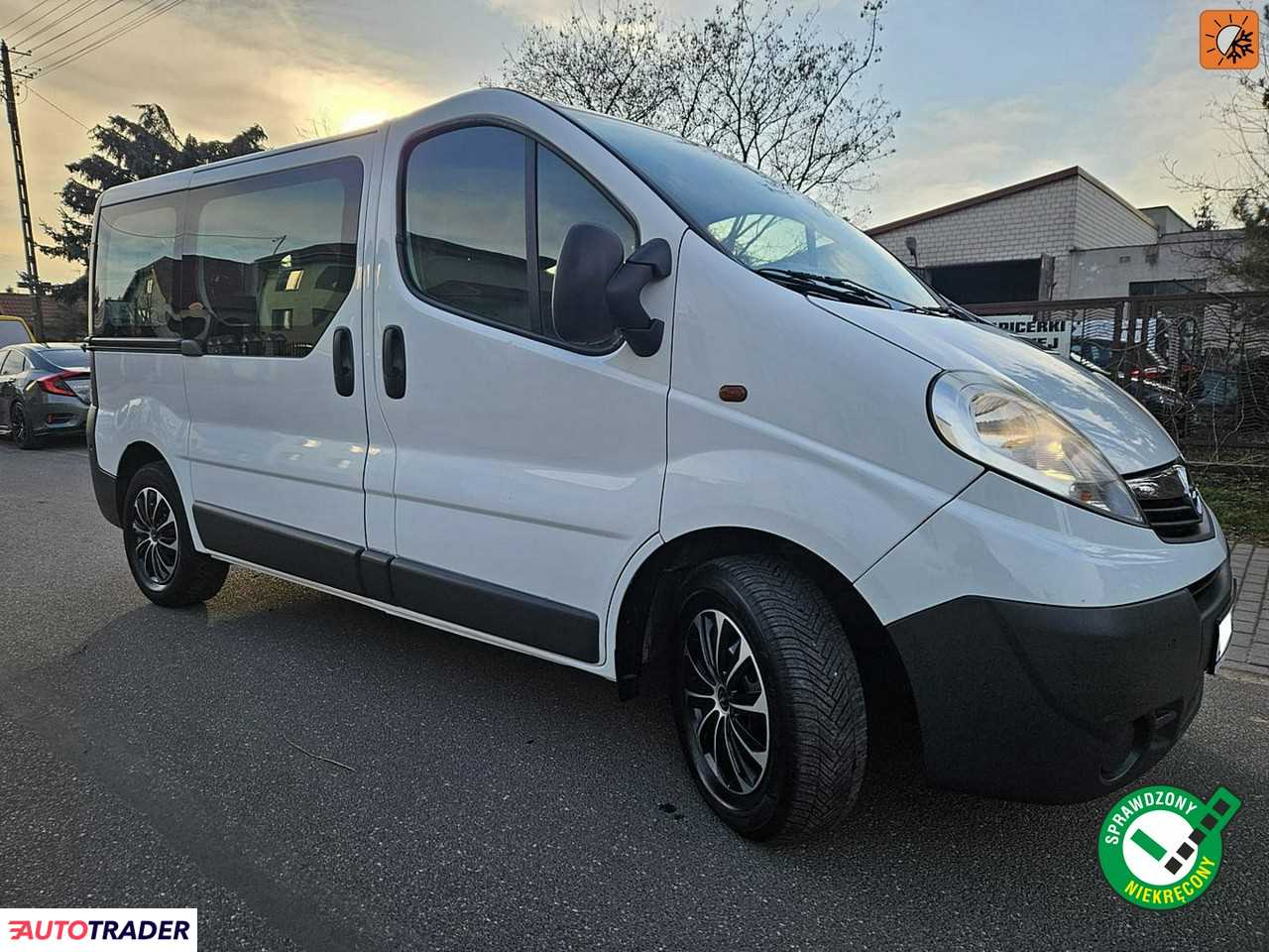 Opel Vivaro 2013 2.0 90 KM