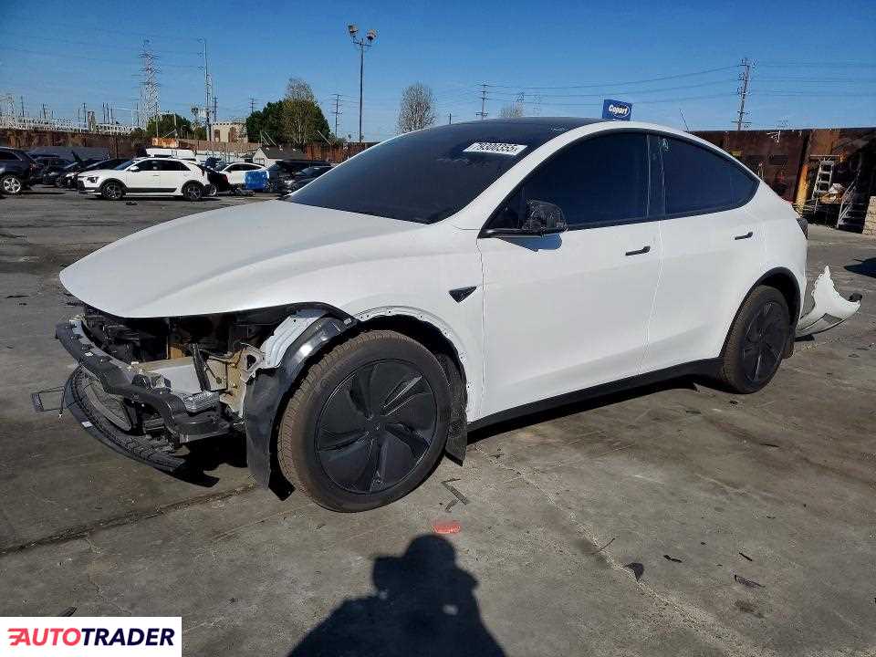 Tesla Model Y 2026