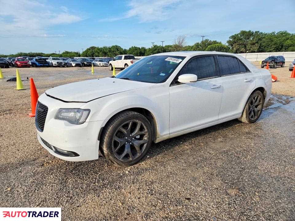 Chrysler 300C 2022 3