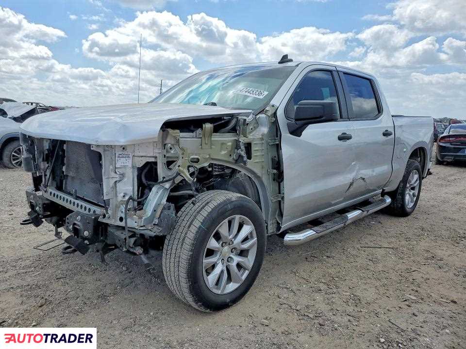 Chevrolet Silverado 2021 4
