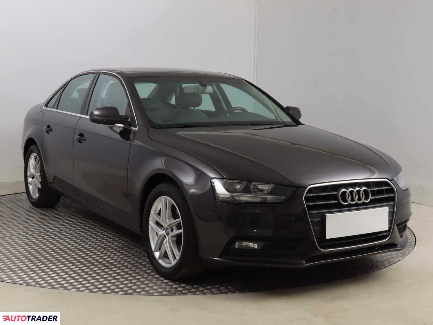 Audi A4 2014 2.0 147 KM