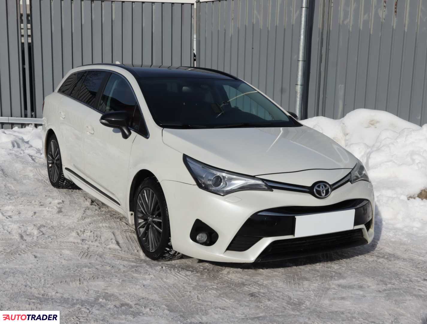 Toyota Avensis 2017 1.8 144 KM