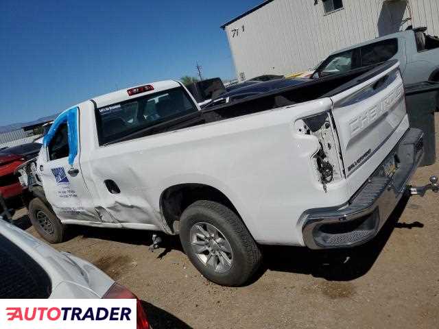 Chevrolet Silverado 5.0 benzyna 2019r. (TUCSON)