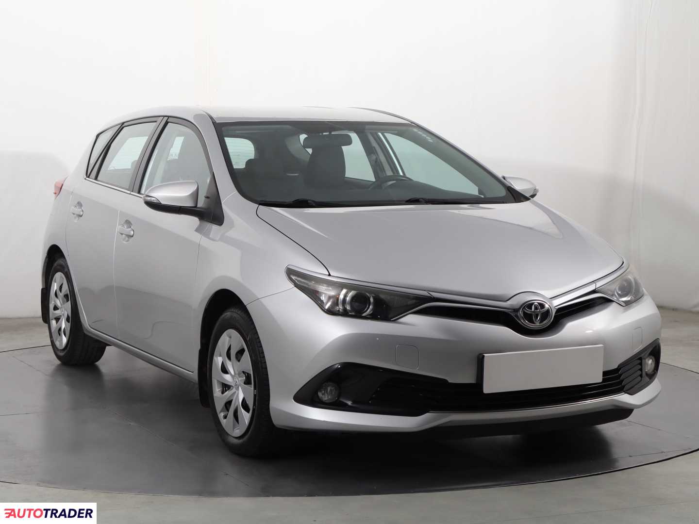 Toyota Auris 2016 1.6 130 KM Toyota Auris 2016 1.6 130 KM
