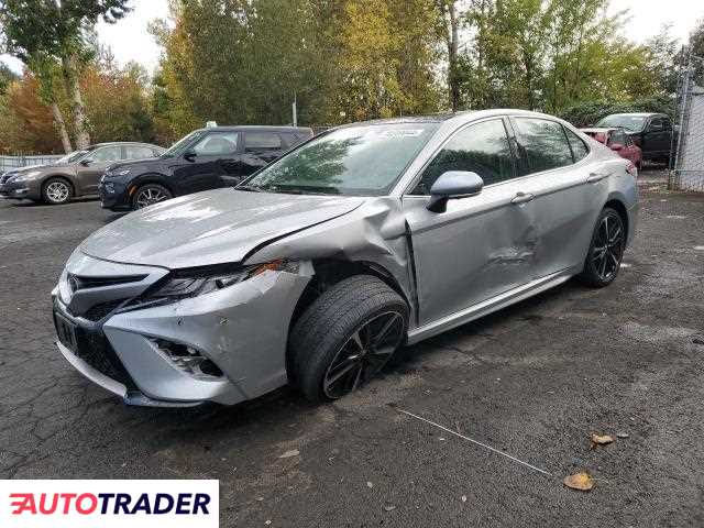 Toyota Camry 2018 3