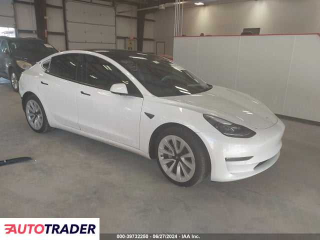 Tesla Model 3 2022