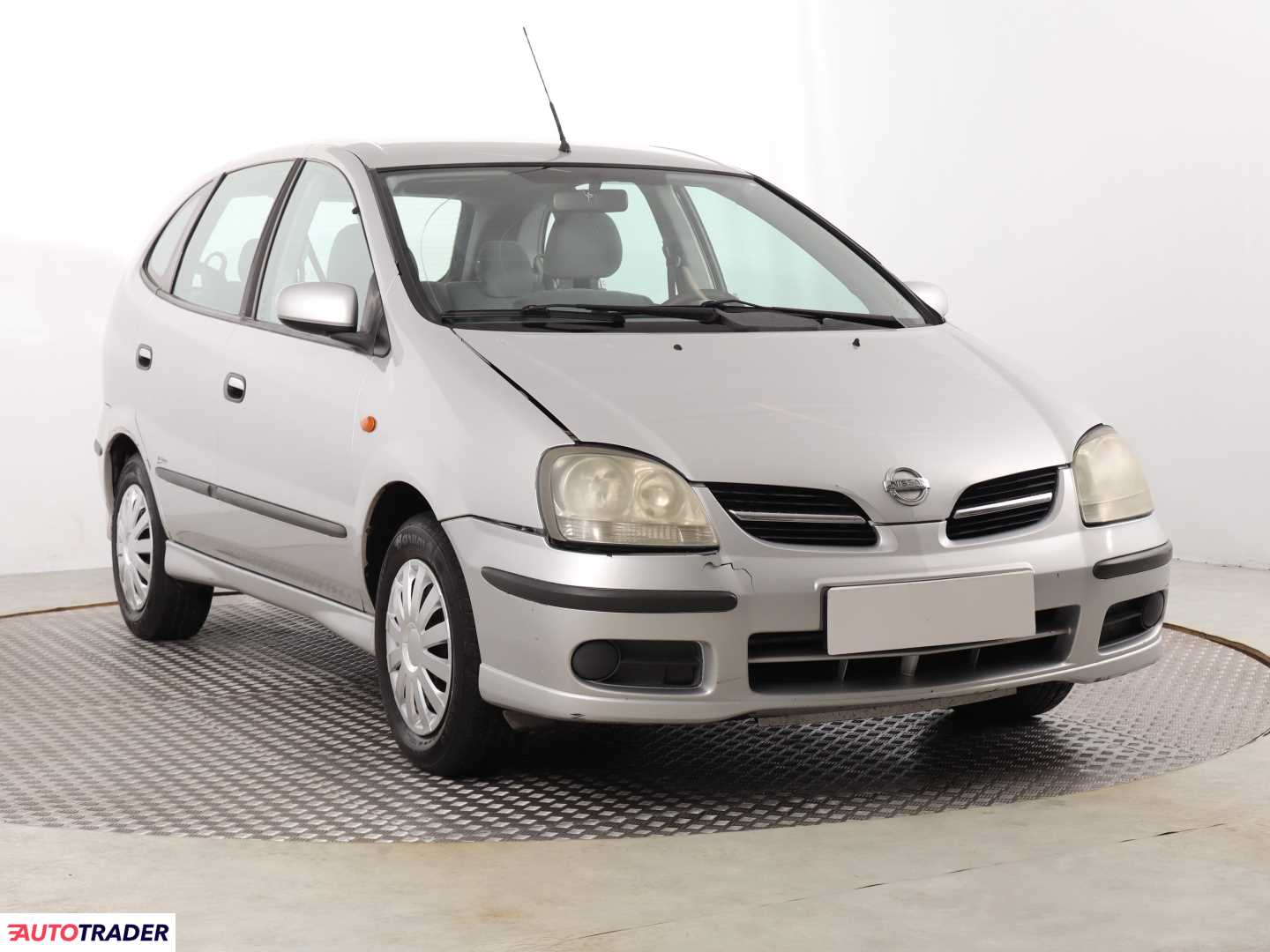 Nissan Almera Tino 2003 1.8 113 KM