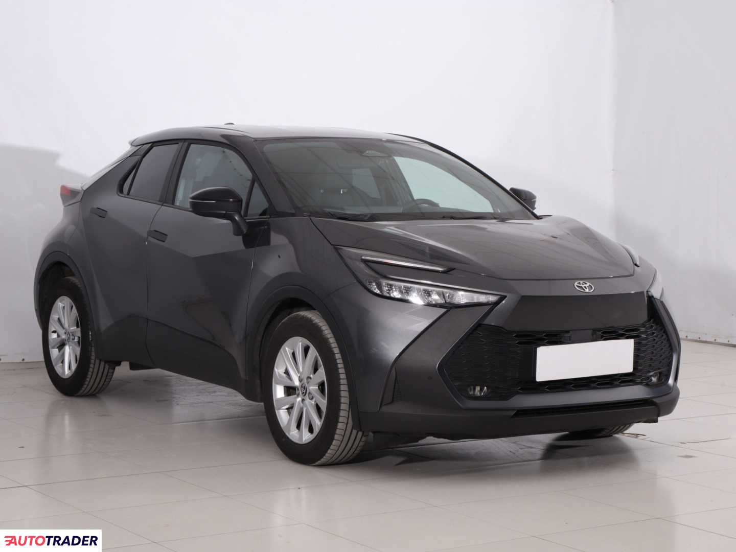 Toyota C-HR 2024 1.8 120 KM