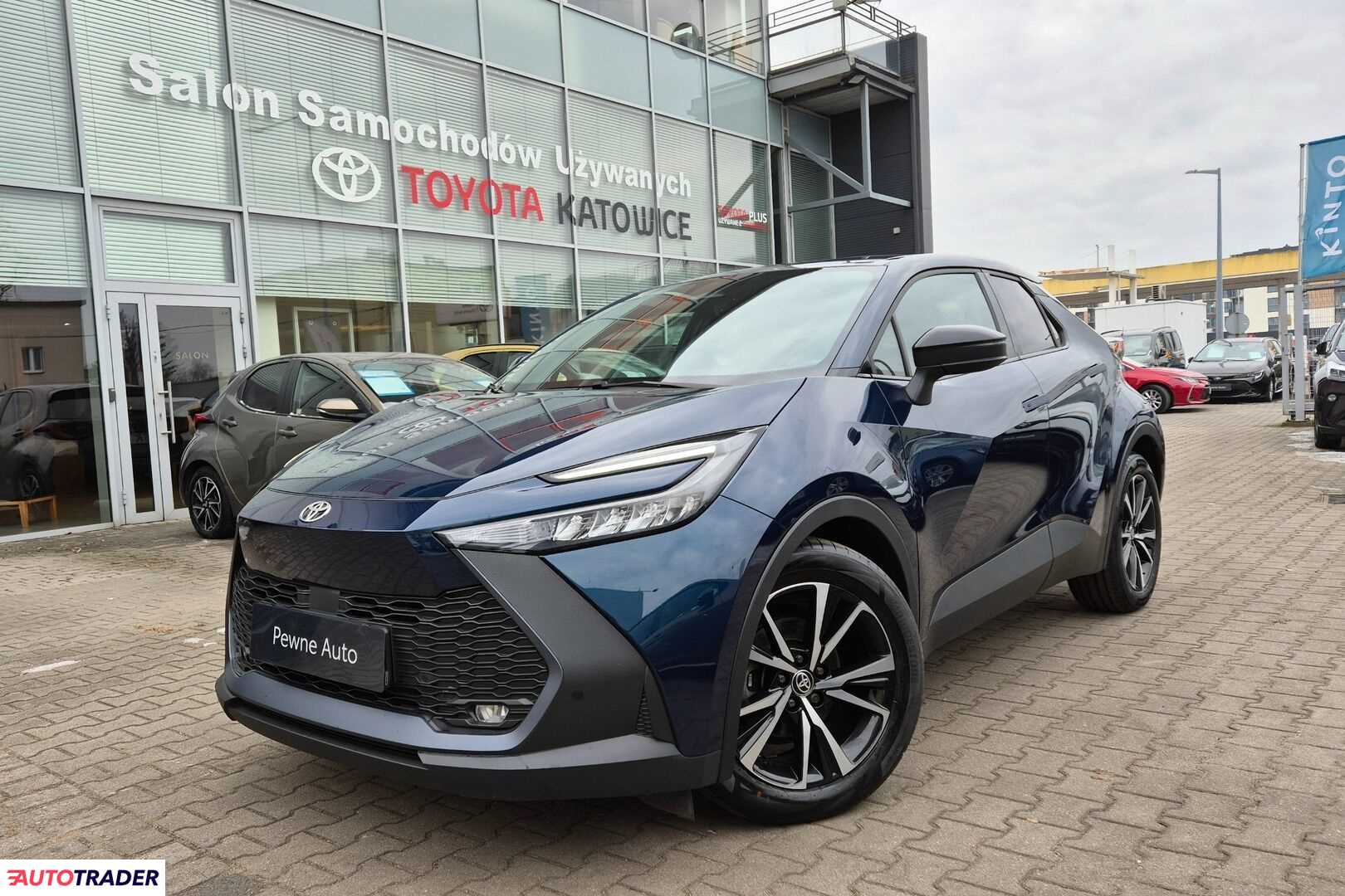 Toyota C-HR 2023 1.8 140 KM