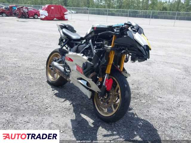 Yamaha YZF 2022 Yamaha YZF 2022