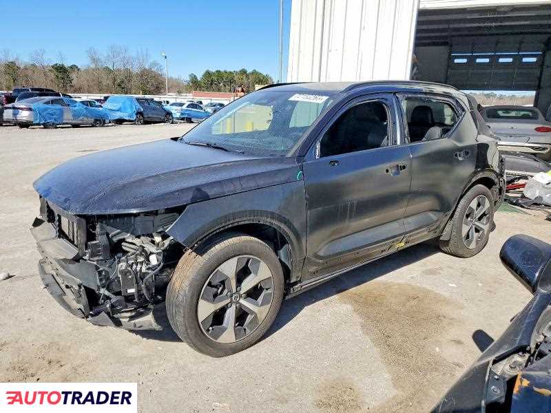 Volvo XC40 2024 2