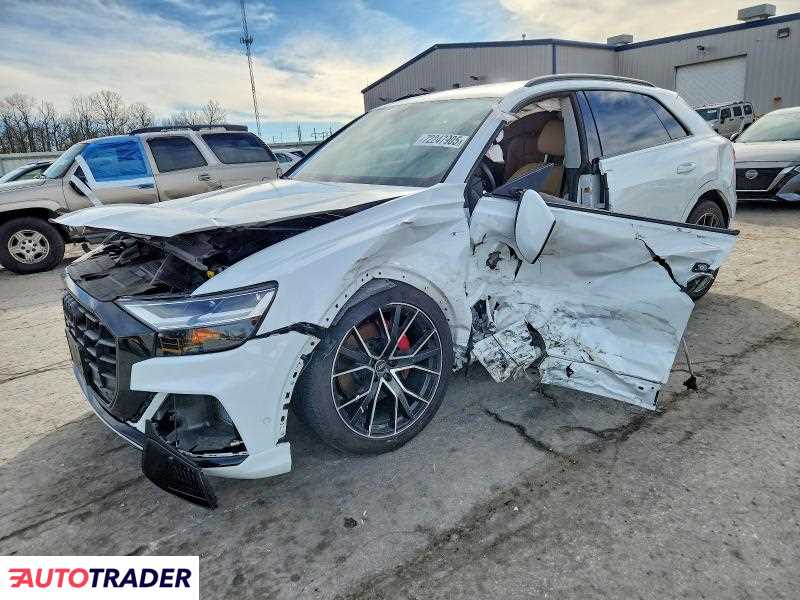 Audi Q8 2021 3