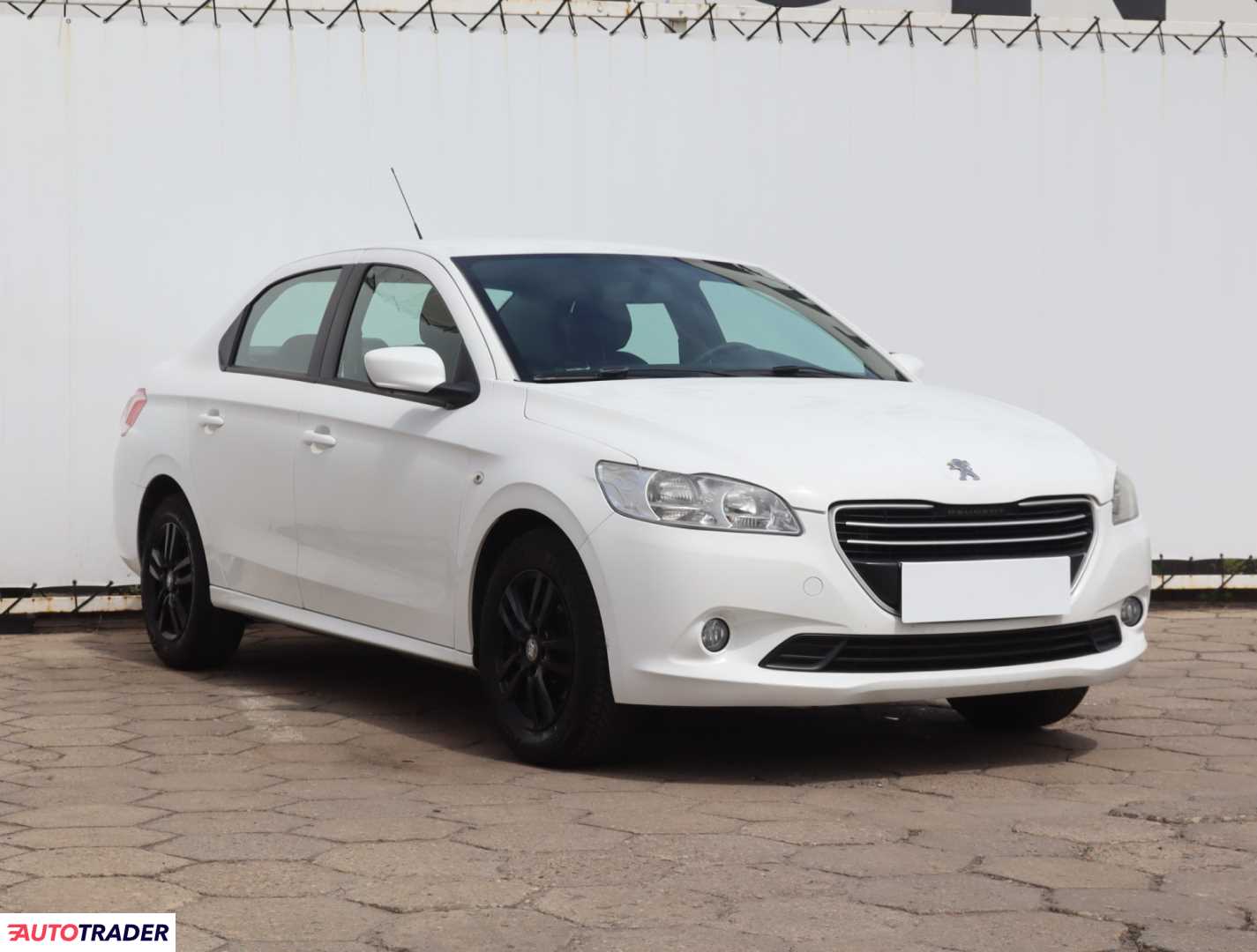 Peugeot 301 2015 1.2 71 KM