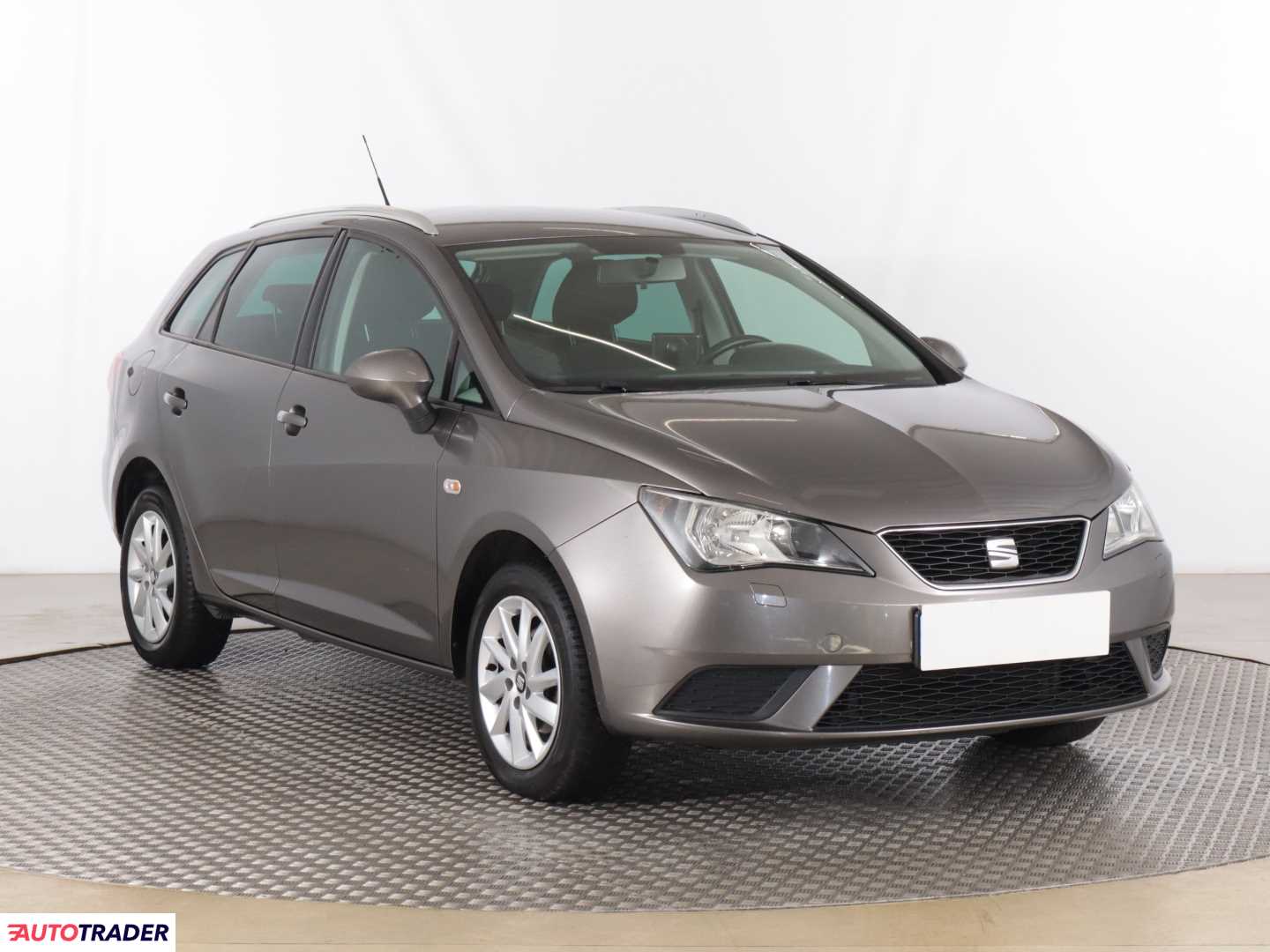 Seat Ibiza 1.4 84 KM 2014r. (Piaseczno)