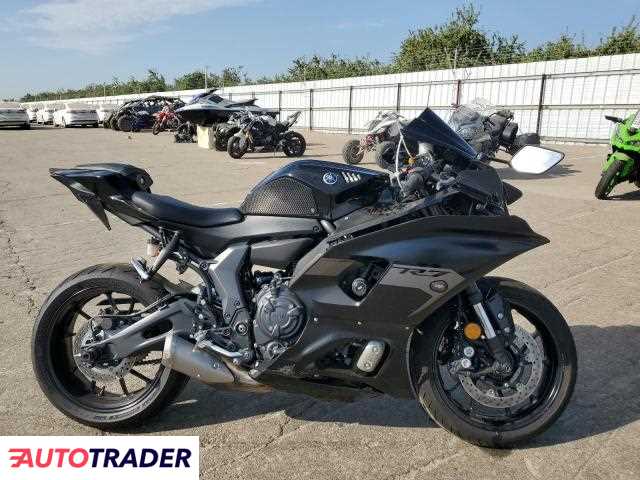 Yamaha YZF 2025 Yamaha YZF 2025