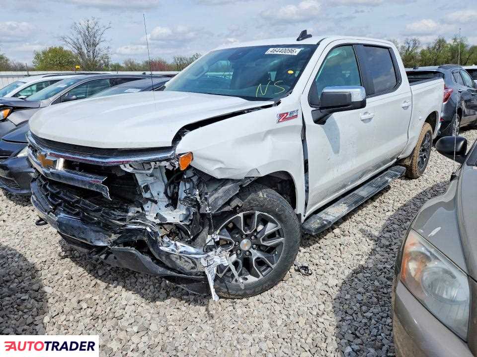 Chevrolet Silverado 2025 5