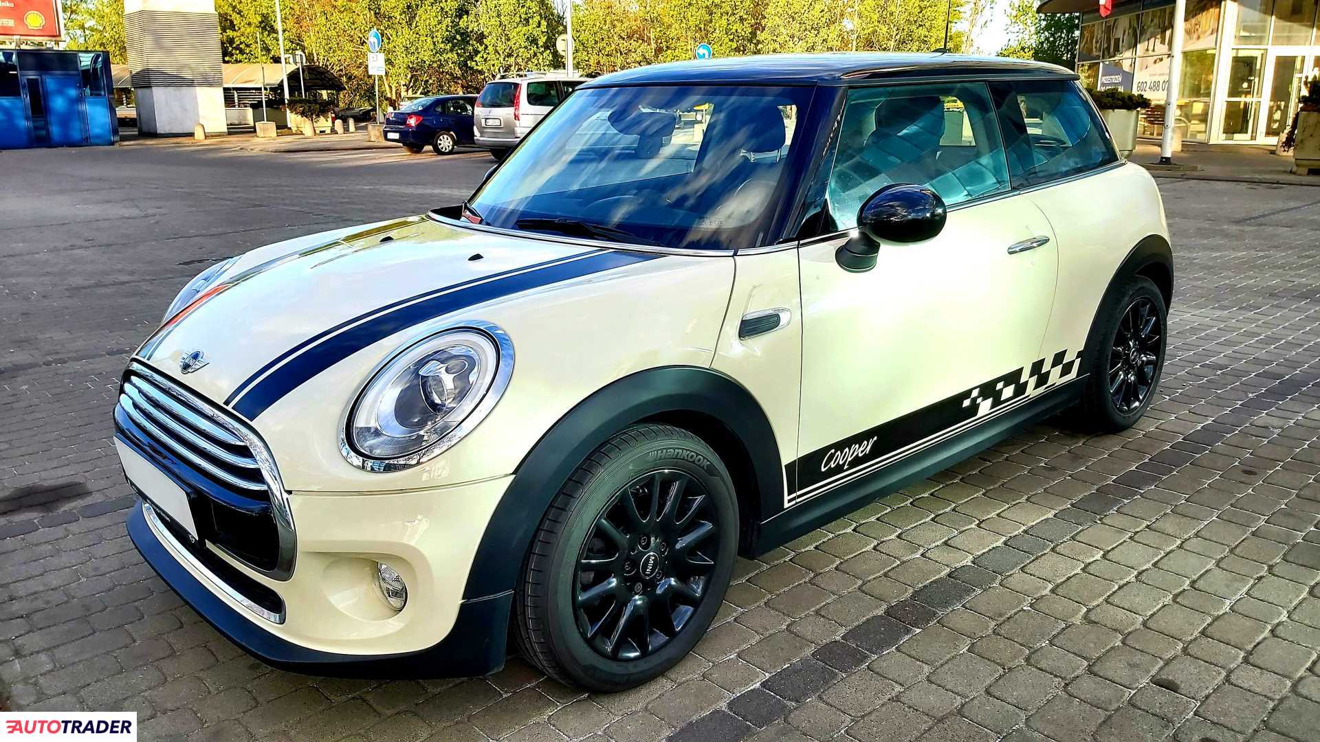 Mini Cooper 2015 1.5 136 KM