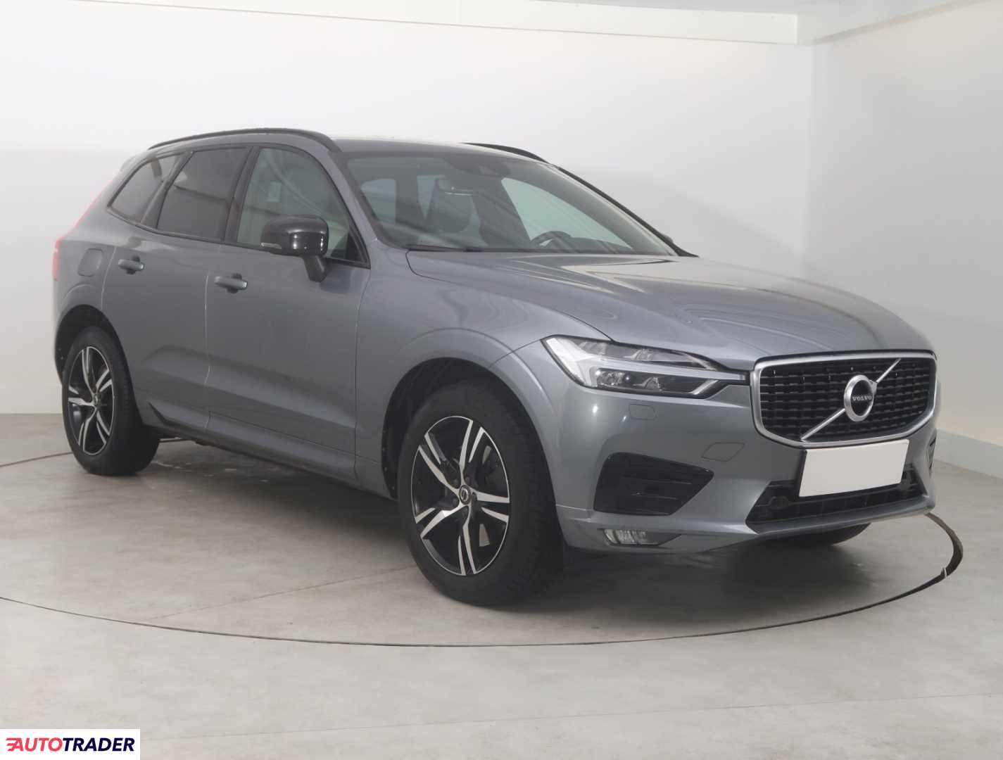 Volvo XC60 2019 2.0 187 KM