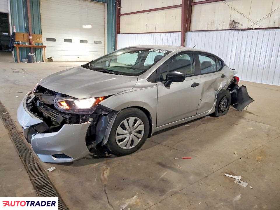 Nissan Versa 2020 1