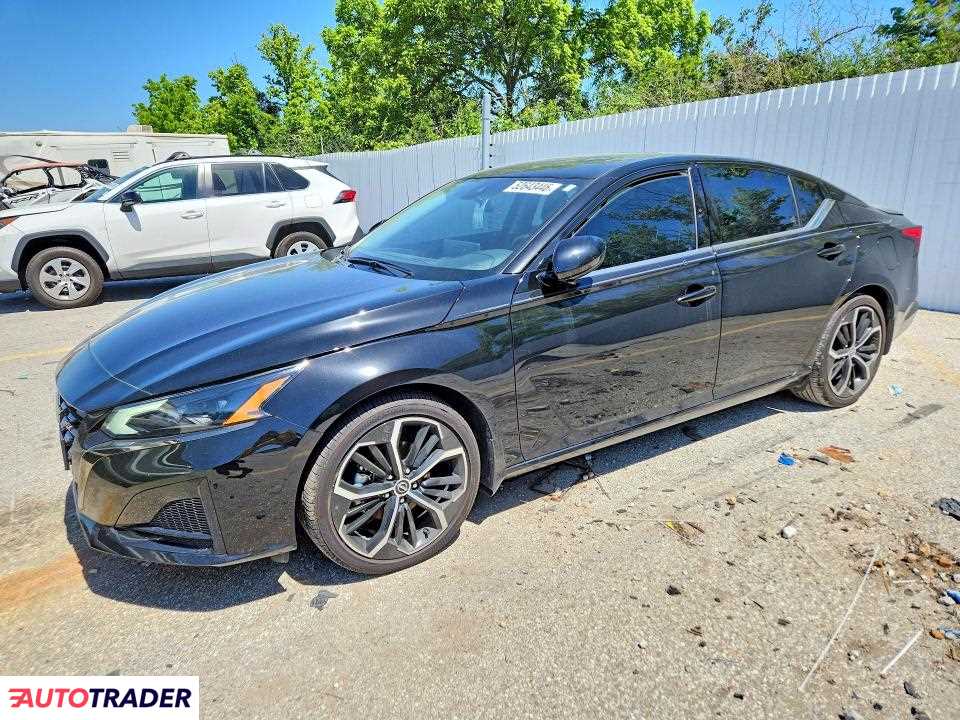 Nissan Altima 2025 2