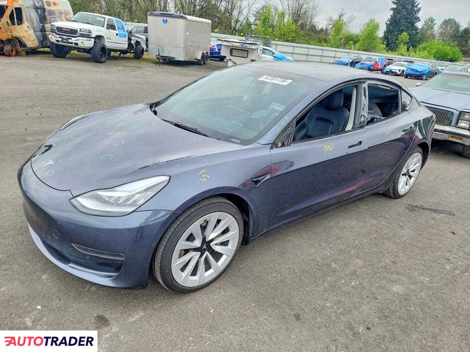 Tesla Model 3 2022