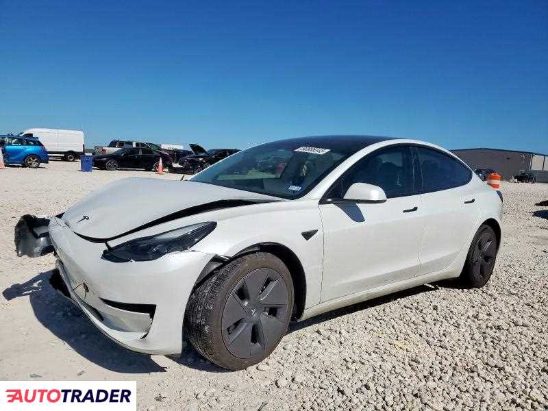 Tesla Model 3 2023