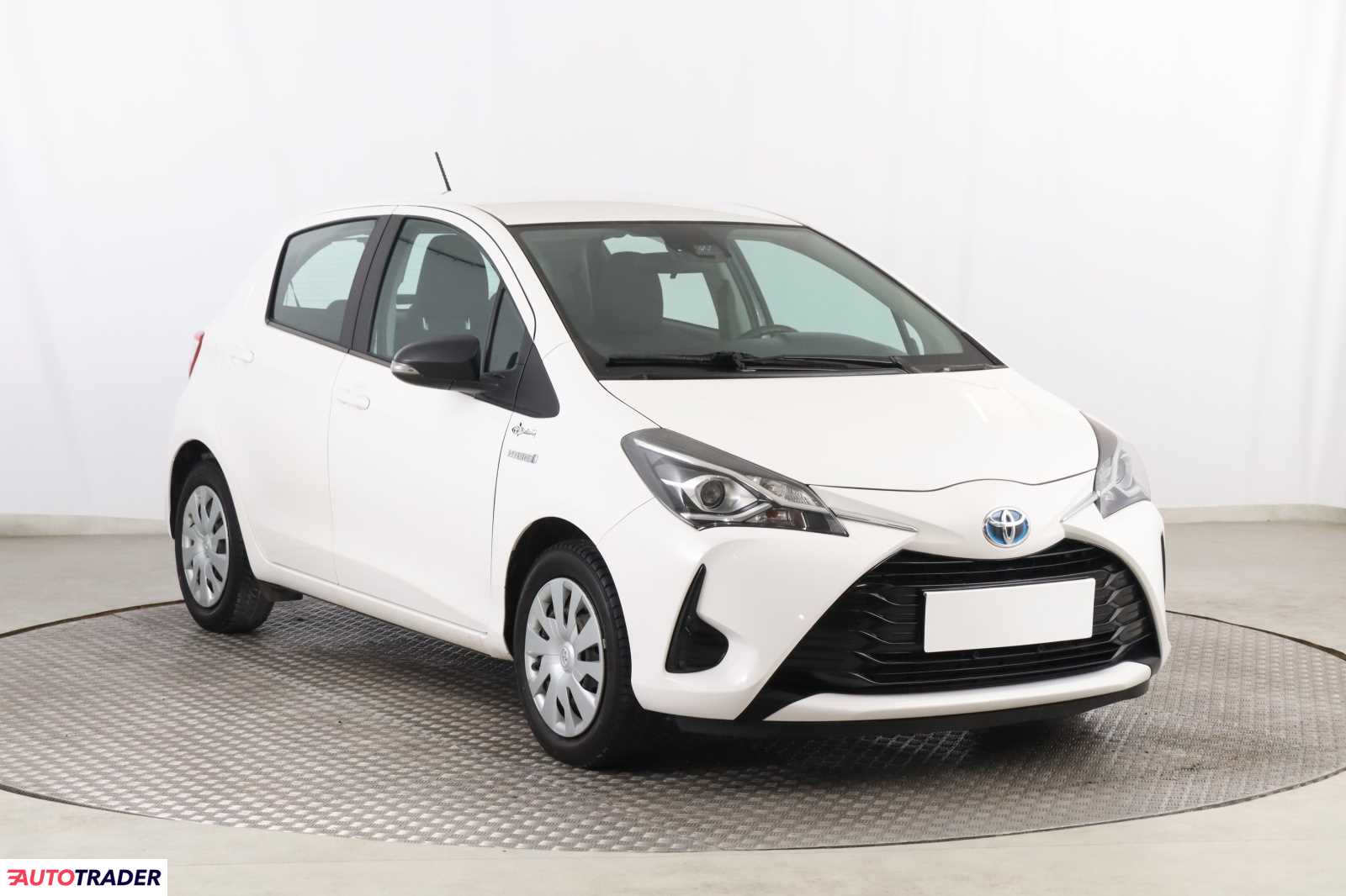 Toyota Yaris 2020 1.5 99 KM