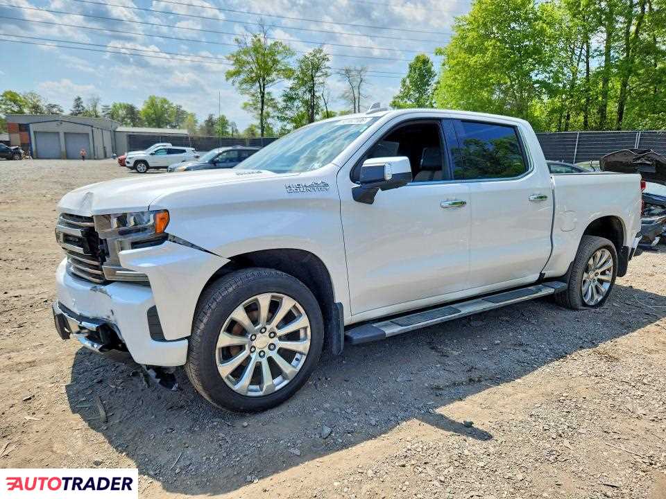 Chevrolet Silverado 2020 3