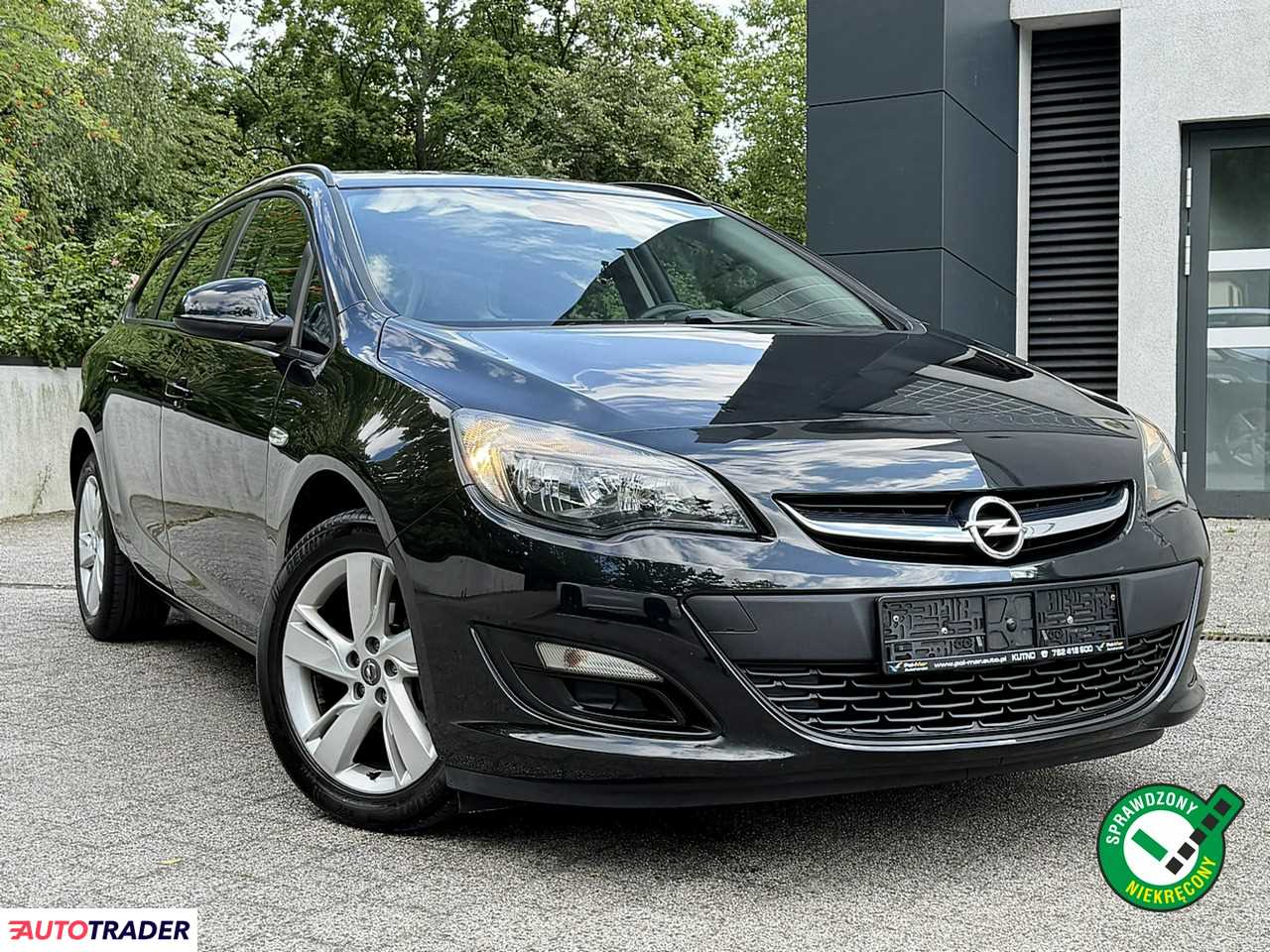 Opel Astra 2013 1.4 120 KM