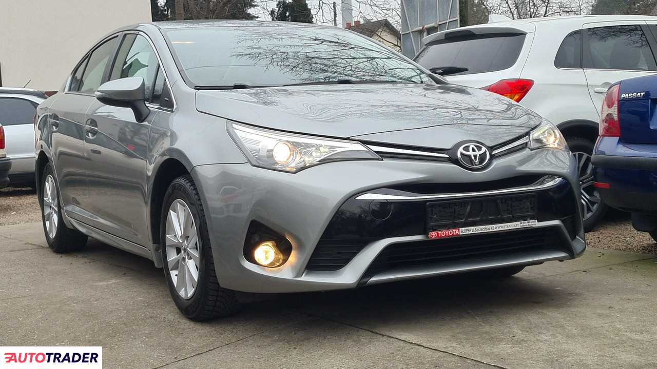 Toyota Avensis 2019 1.6 132 KM