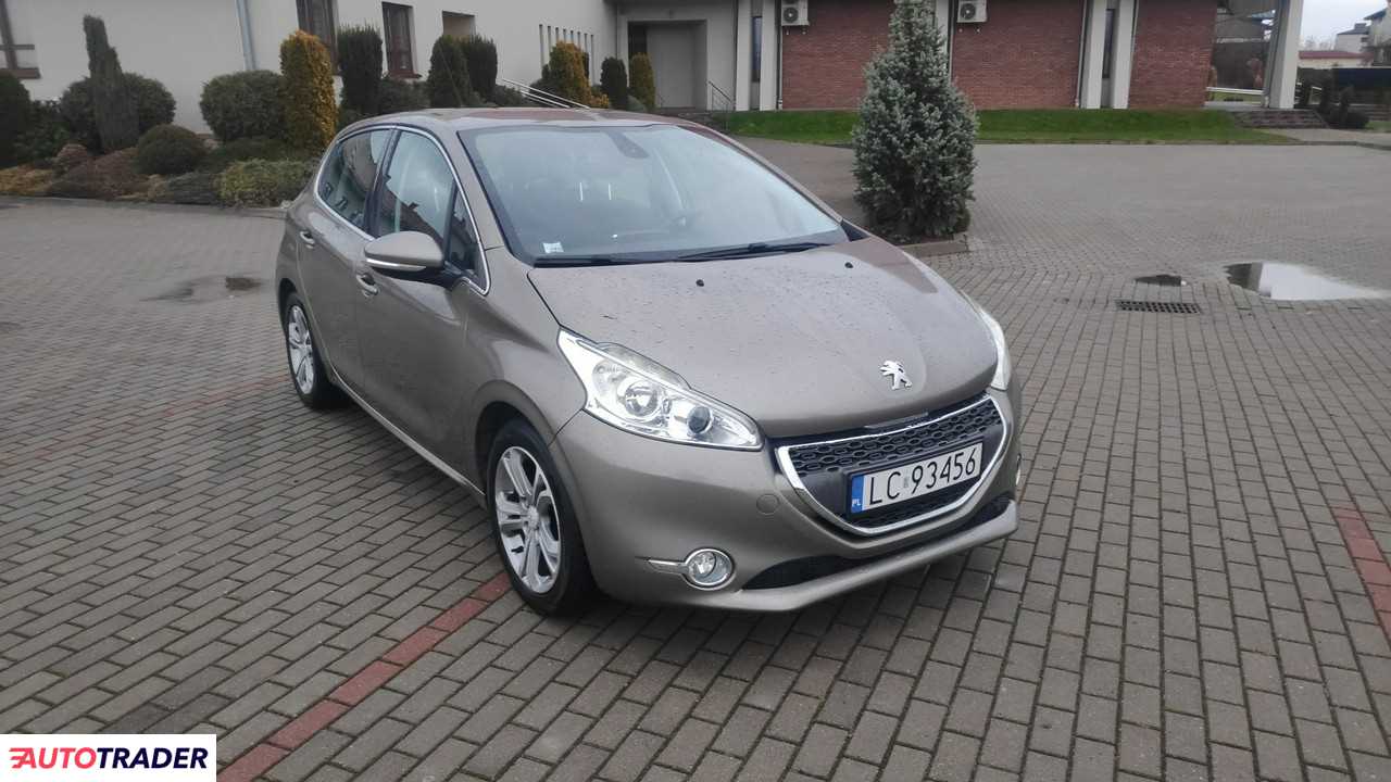 Peugeot 208 2012 1.2 82 KM