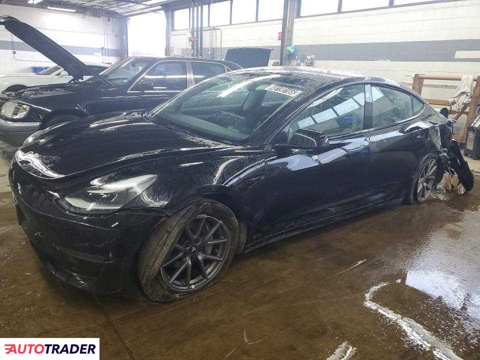 Tesla Model 3 2022