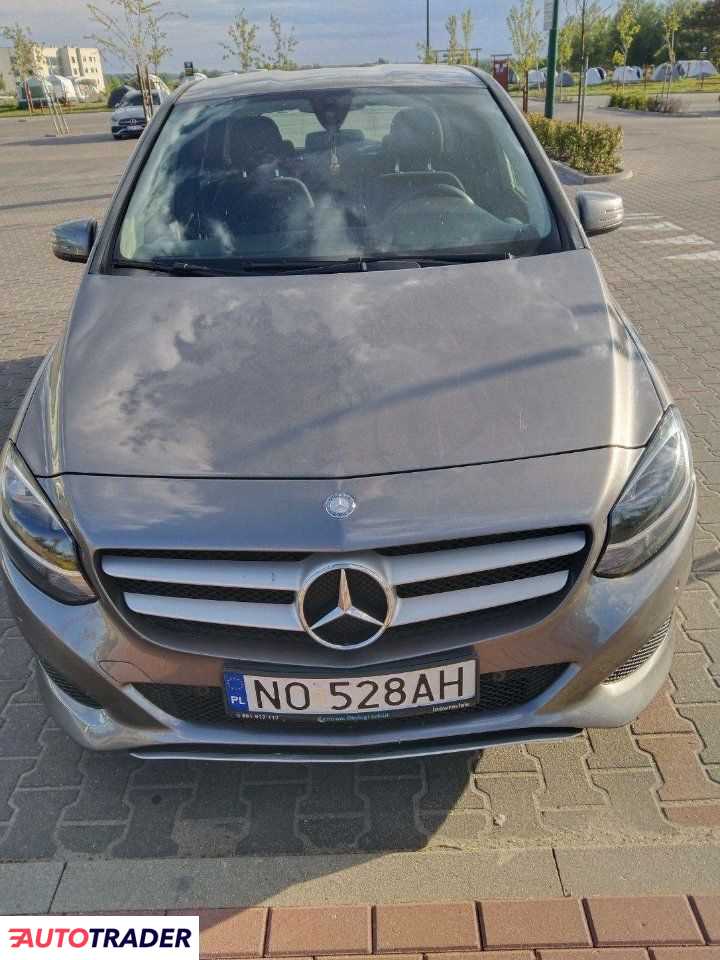 Mercedes B-klasa 2016 1.5 109 KM