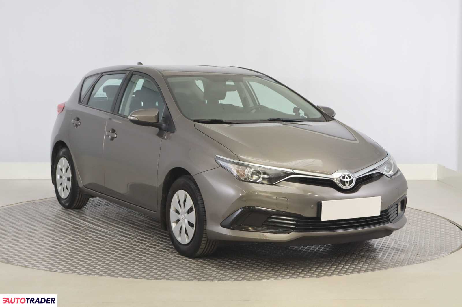 Toyota Auris 2018 1.6 130 KM