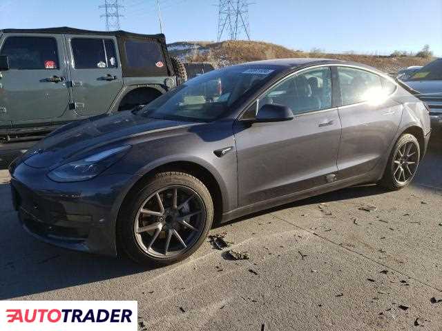 Tesla Model 3 2023